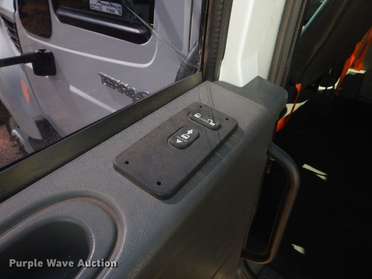 image for item FY9686 2012 International TerraStar Crew Cab flatbed truck