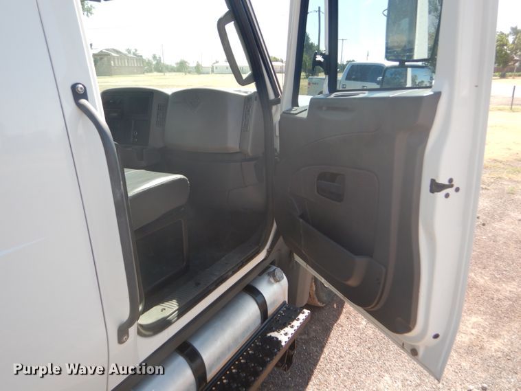 image for item FY9686 2012 International TerraStar Crew Cab flatbed truck