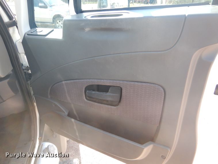 image for item FY9686 2012 International TerraStar Crew Cab flatbed truck