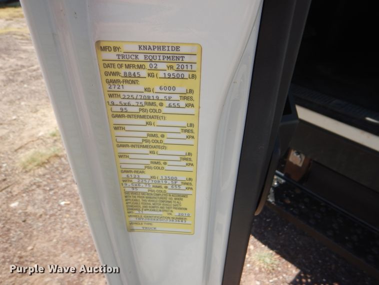 image for item FY9686 2012 International TerraStar Crew Cab flatbed truck