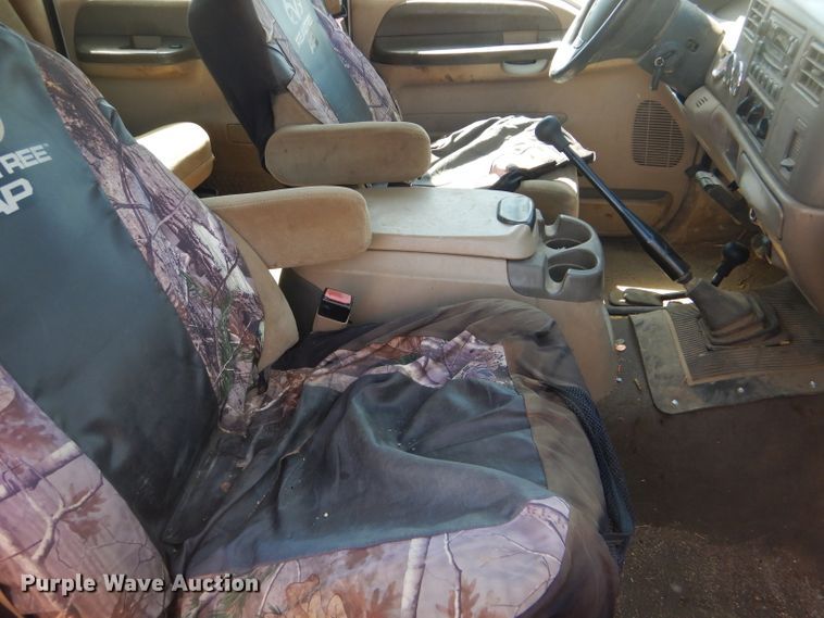 image for item FY9691 2004 Ford F350 Super Duty XLT Crew Cab utility bed pickup truck