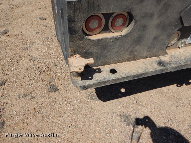 image for item FY9691 2004 Ford F350 Super Duty XLT Crew Cab utility bed pickup truck