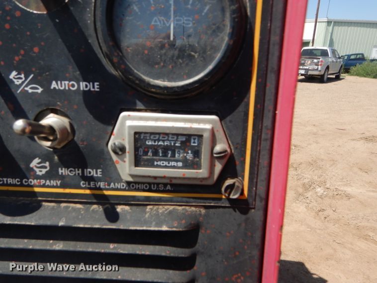 image for item FY9691 2004 Ford F350 Super Duty XLT Crew Cab utility bed pickup truck