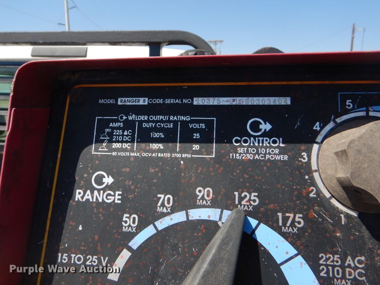 image for item FY9691 2004 Ford F350 Super Duty XLT Crew Cab utility bed pickup truck