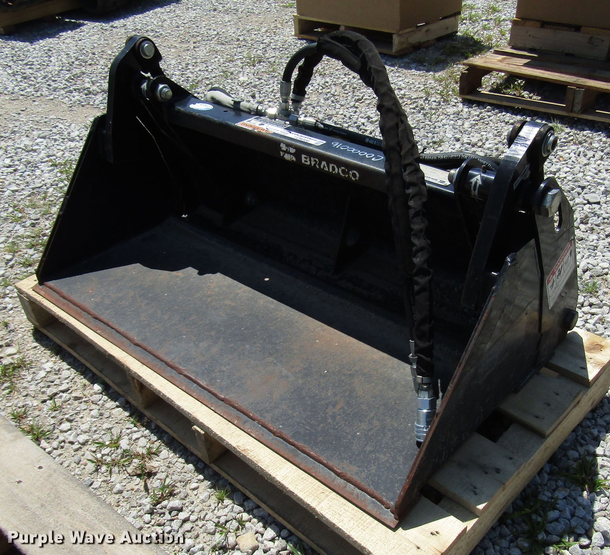 Bradco 2008270 fourinone compact utility loader bucket in Olathe, KS