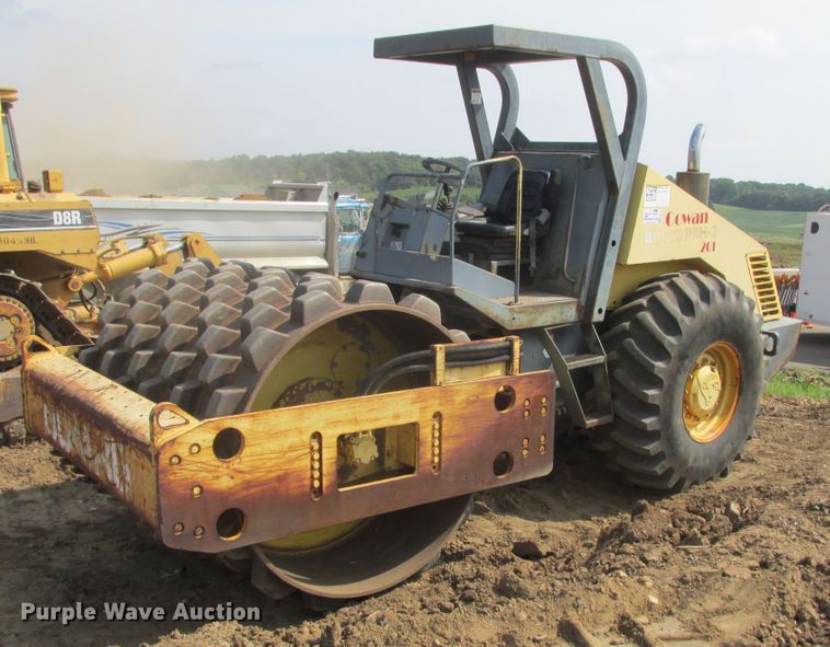 image for item DA8326 1998 Bomag BW213PDH-3 single drum vibratory roller