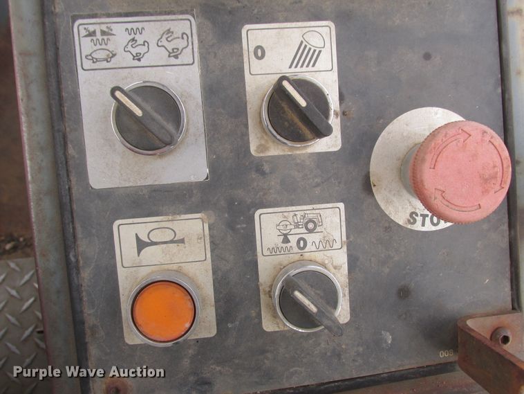 image for item DA8326 1998 Bomag BW213PDH-3 single drum vibratory roller