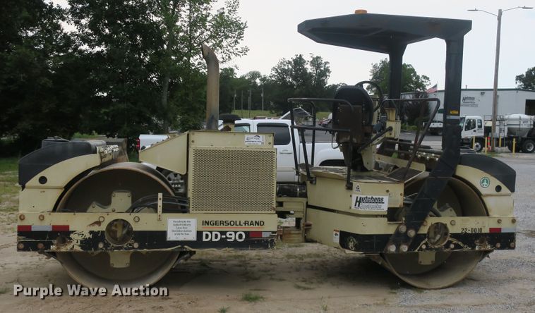 image for item DB10219 1998 Ingersoll Rand DD-90 double drum vibratory roller