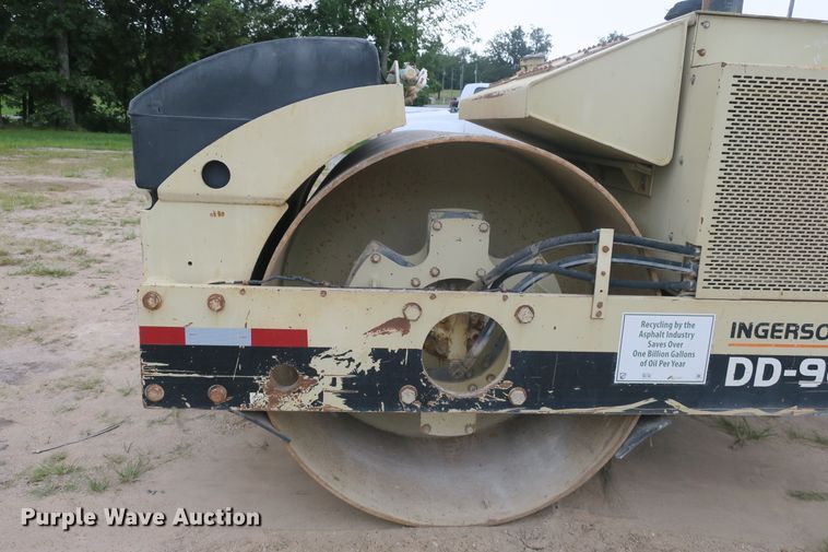 image for item DB10219 1998 Ingersoll Rand DD-90 double drum vibratory roller