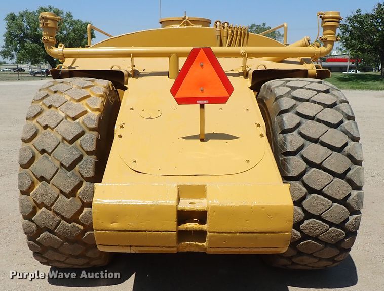 image for item DC1402 1979 Caterpillar 613B water wagon