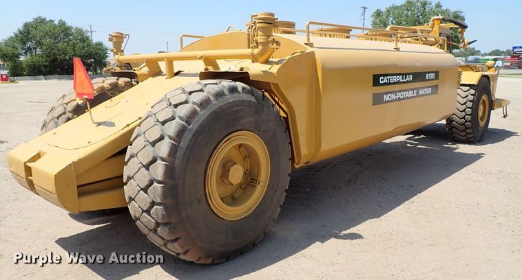 image for item DC1402 1979 Caterpillar 613B water wagon