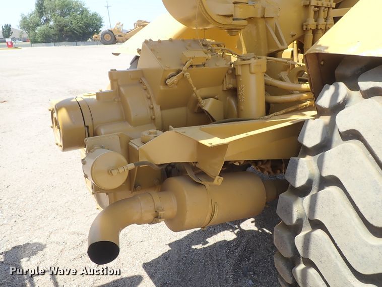 image for item DC1402 1979 Caterpillar 613B water wagon