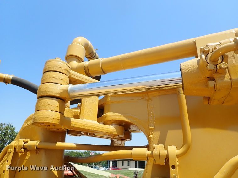 image for item DC1402 1979 Caterpillar 613B water wagon