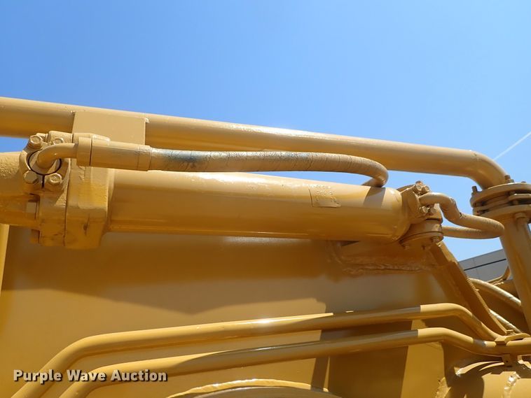 image for item DC1402 1979 Caterpillar 613B water wagon