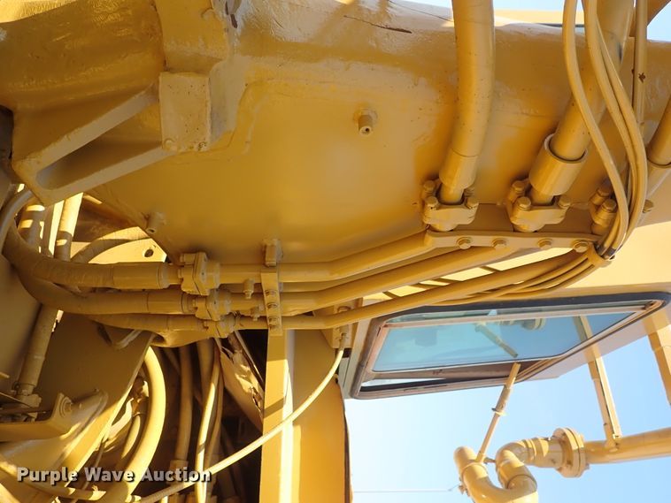 image for item DC1402 1979 Caterpillar 613B water wagon