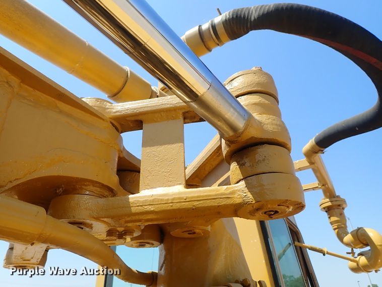 image for item DC1402 1979 Caterpillar 613B water wagon