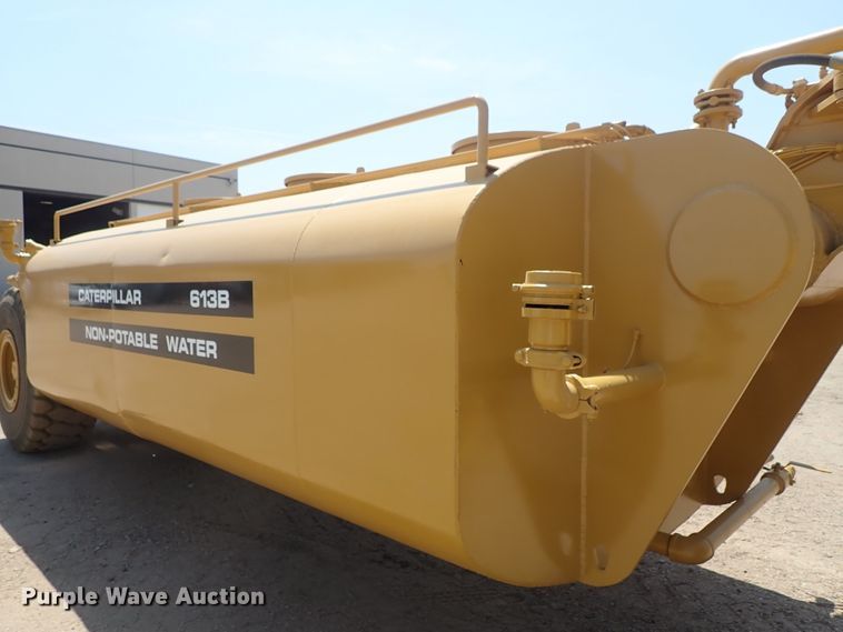 image for item DC1402 1979 Caterpillar 613B water wagon