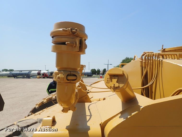 image for item DC1402 1979 Caterpillar 613B water wagon