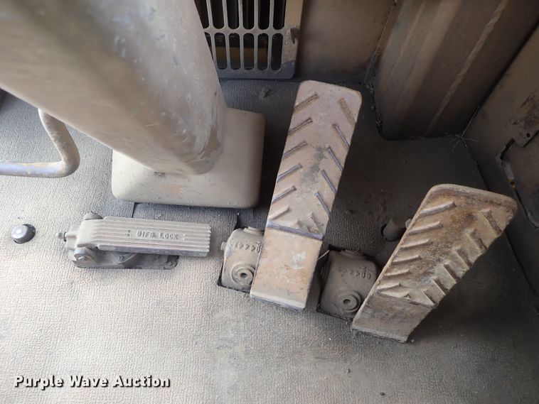 image for item DC1403 1990 Caterpillar 631E Series II conventional scraper