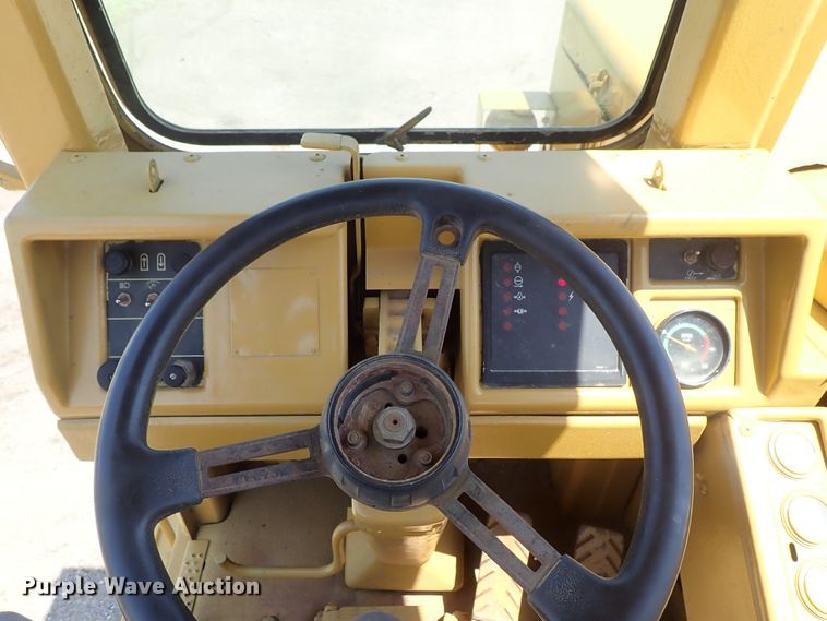 image for item DC1404 1990 Caterpillar 631E Series II conventional scraper