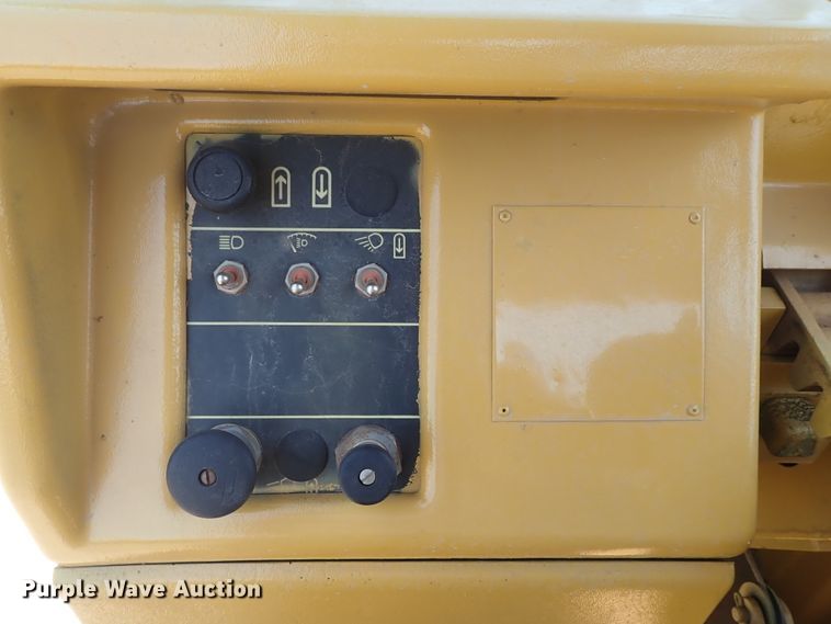 image for item DC1404 1990 Caterpillar 631E Series II conventional scraper