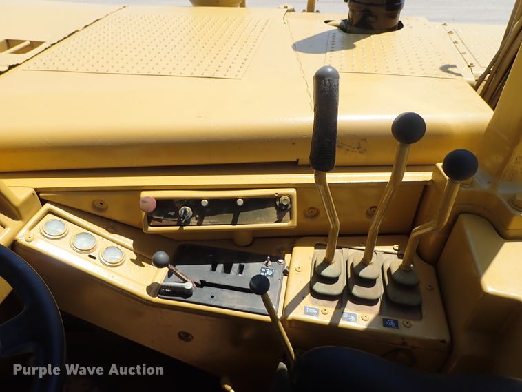 image for item DC1404 1990 Caterpillar 631E Series II conventional scraper