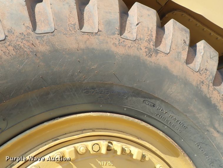 image for item DC1404 1990 Caterpillar 631E Series II conventional scraper