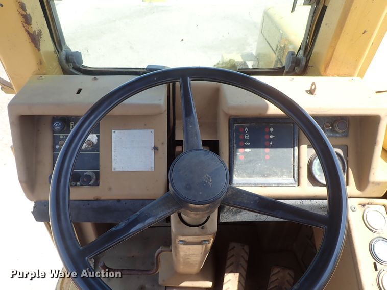 image for item DC1406 1988 Caterpillar 631E Series II conventional scraper