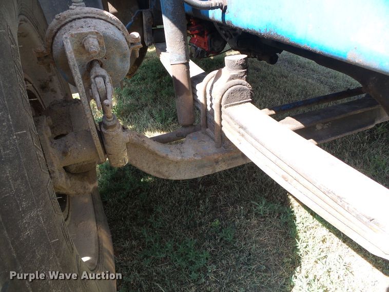 image for item DC5062 1999 Mack vacuum truck