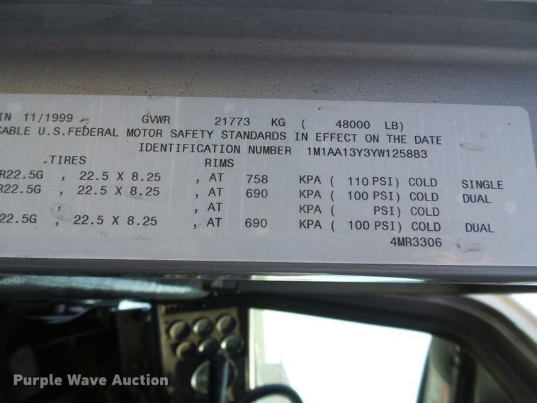 image for item DC5062 1999 Mack vacuum truck