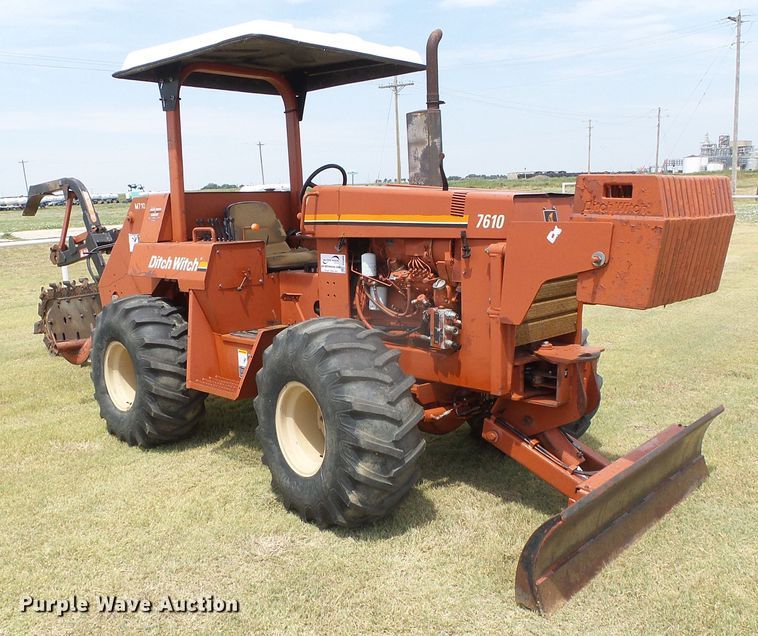 image for item DC5068 1996 Ditch Witch 7610 trencher