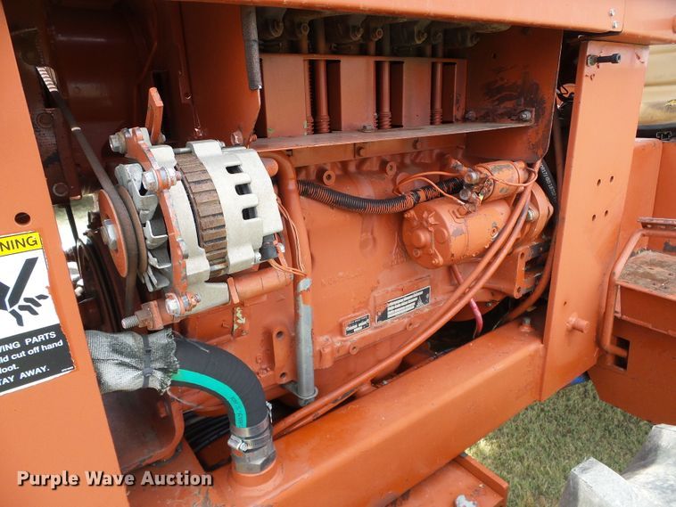 image for item DC5068 1996 Ditch Witch 7610 trencher