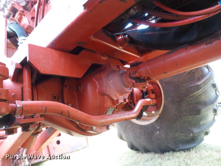 image for item DC5068 1996 Ditch Witch 7610 trencher