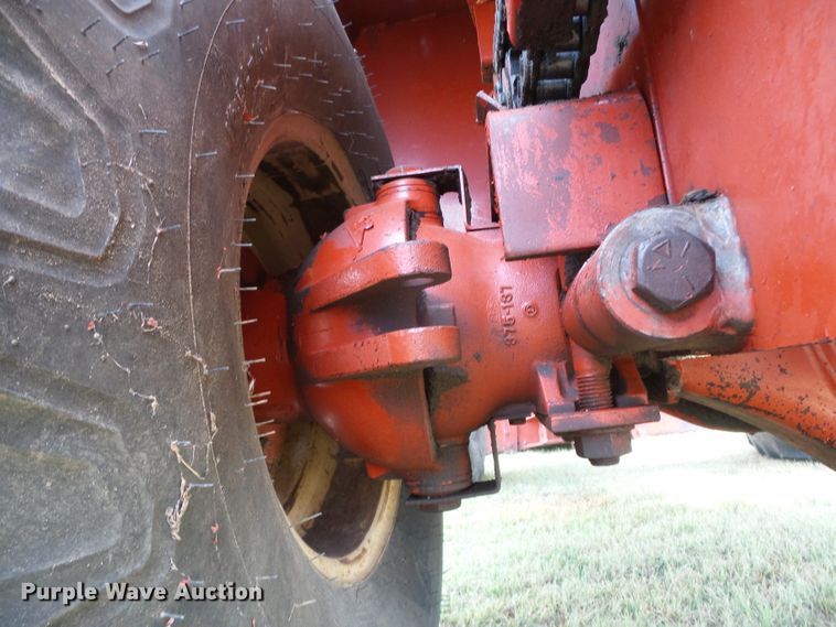 image for item DC5068 1996 Ditch Witch 7610 trencher