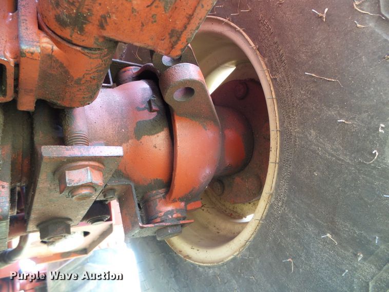 image for item DC5068 1996 Ditch Witch 7610 trencher