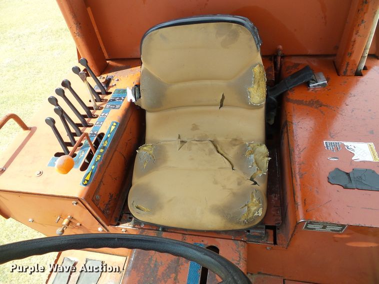 image for item DC5068 1996 Ditch Witch 7610 trencher