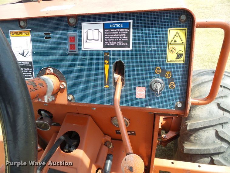image for item DC5068 1996 Ditch Witch 7610 trencher