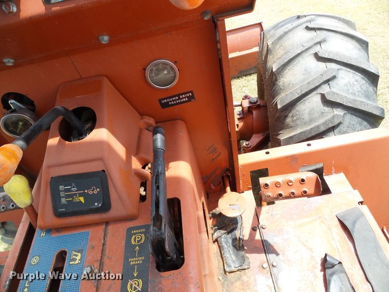 image for item DC5068 1996 Ditch Witch 7610 trencher