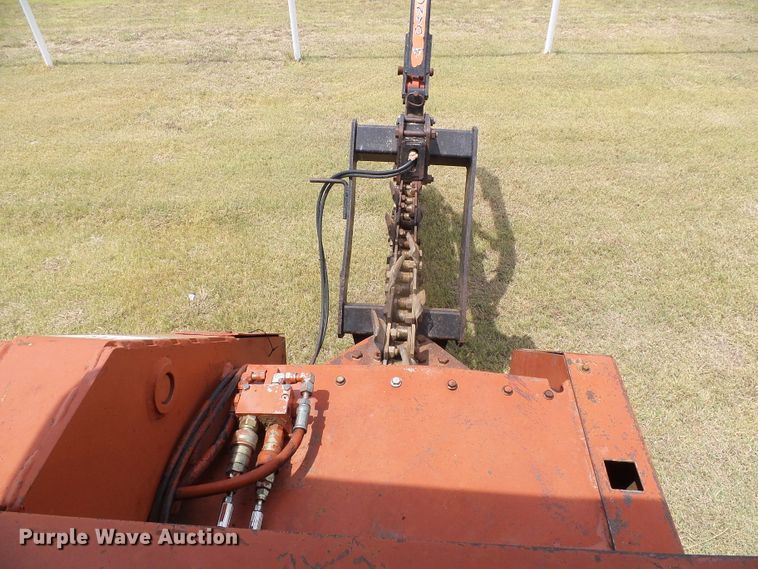 image for item DC5068 1996 Ditch Witch 7610 trencher