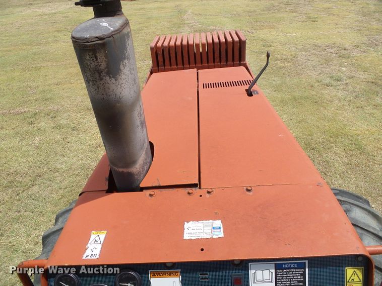 image for item DC5068 1996 Ditch Witch 7610 trencher