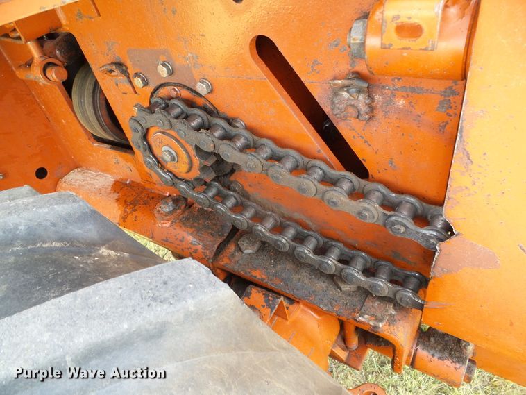 image for item DC5068 1996 Ditch Witch 7610 trencher