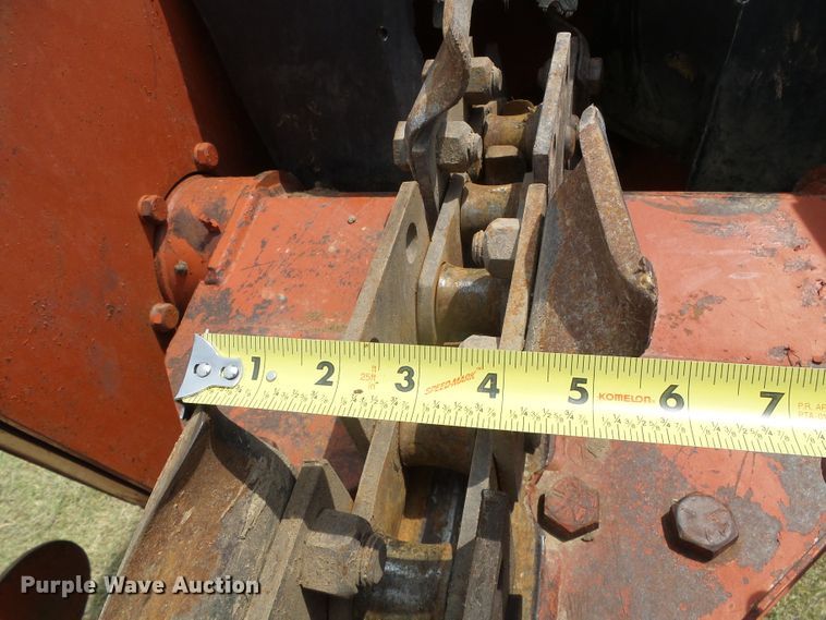 image for item DC5068 1996 Ditch Witch 7610 trencher