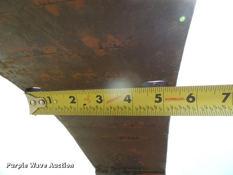 image for item DC5068 1996 Ditch Witch 7610 trencher