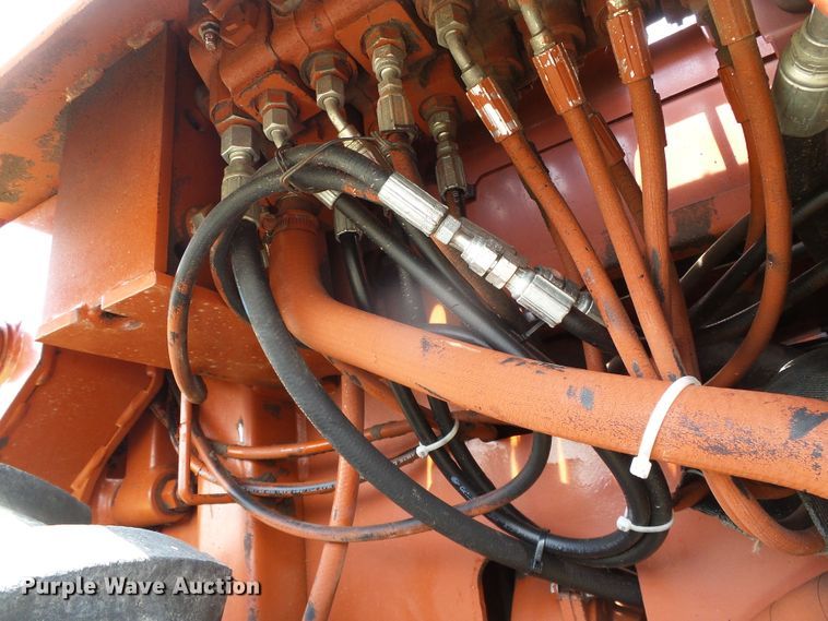 image for item DC5068 1996 Ditch Witch 7610 trencher