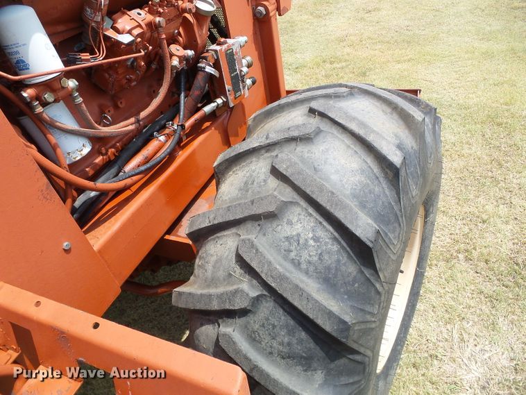 image for item DC5068 1996 Ditch Witch 7610 trencher