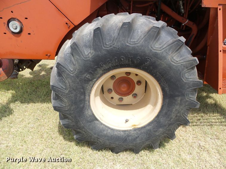 image for item DC5068 1996 Ditch Witch 7610 trencher