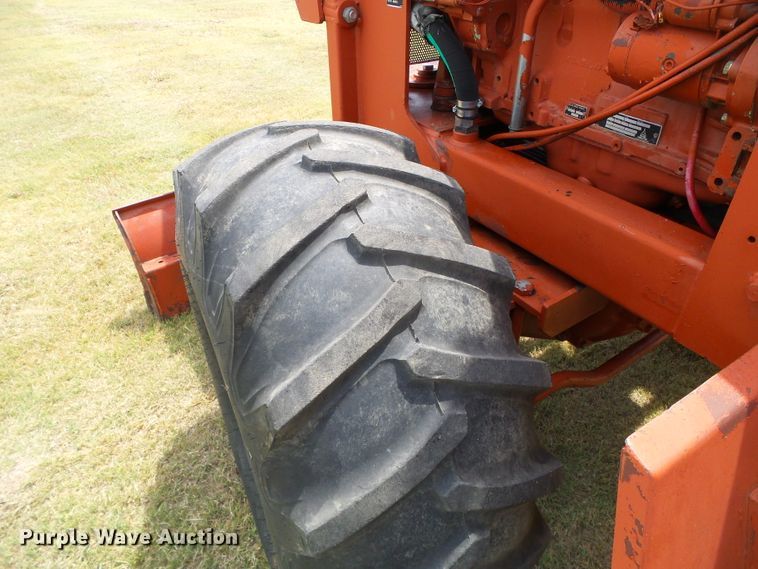 image for item DC5068 1996 Ditch Witch 7610 trencher