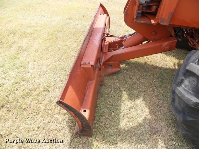 image for item DC5068 1996 Ditch Witch 7610 trencher