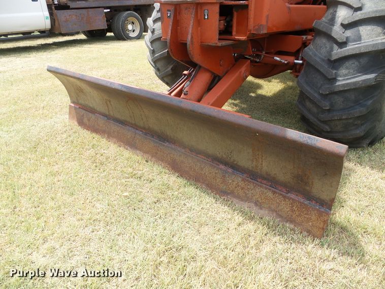 image for item DC5068 1996 Ditch Witch 7610 trencher