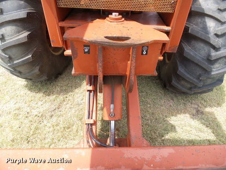 image for item DC5068 1996 Ditch Witch 7610 trencher